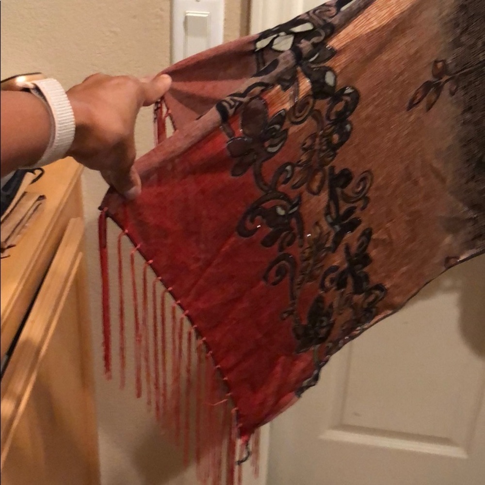 Scarf - Picture 2 of 8